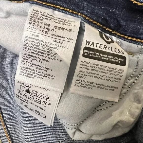 Levi’s Classic Boot Cut Blue Mid Rise Jeans size 16 - Picture 15 of 16